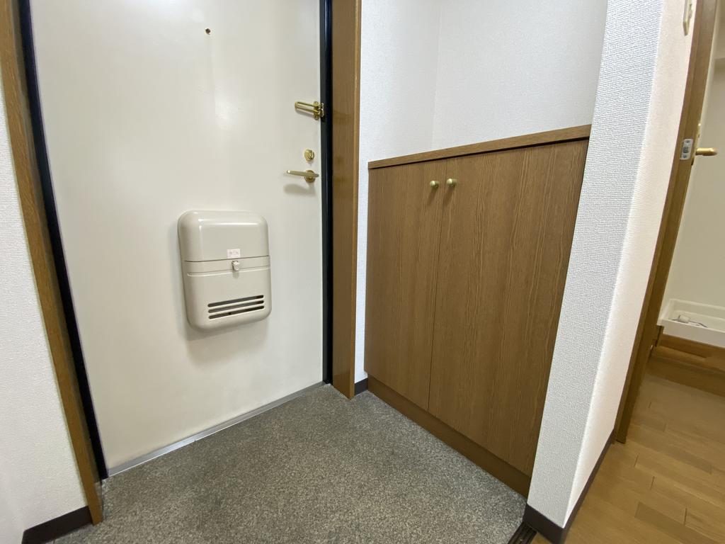 地下鉄東山線 本陣駅 徒歩2分 4階建 築26年のキッチン写真
