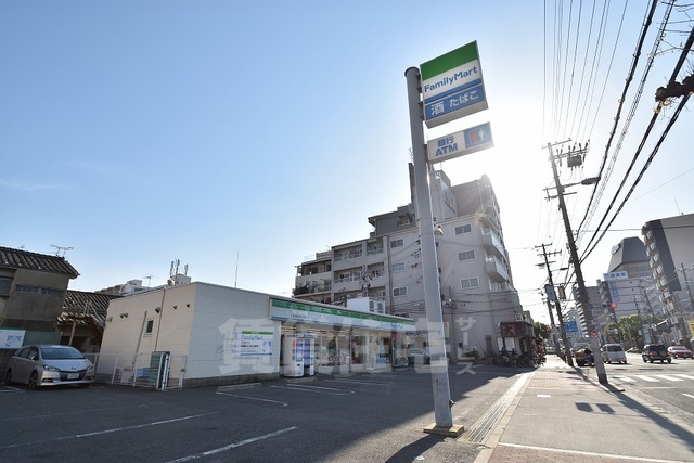 コンビニ　ファミリーマート　鶴橋一丁目（コンビニ）まで180m