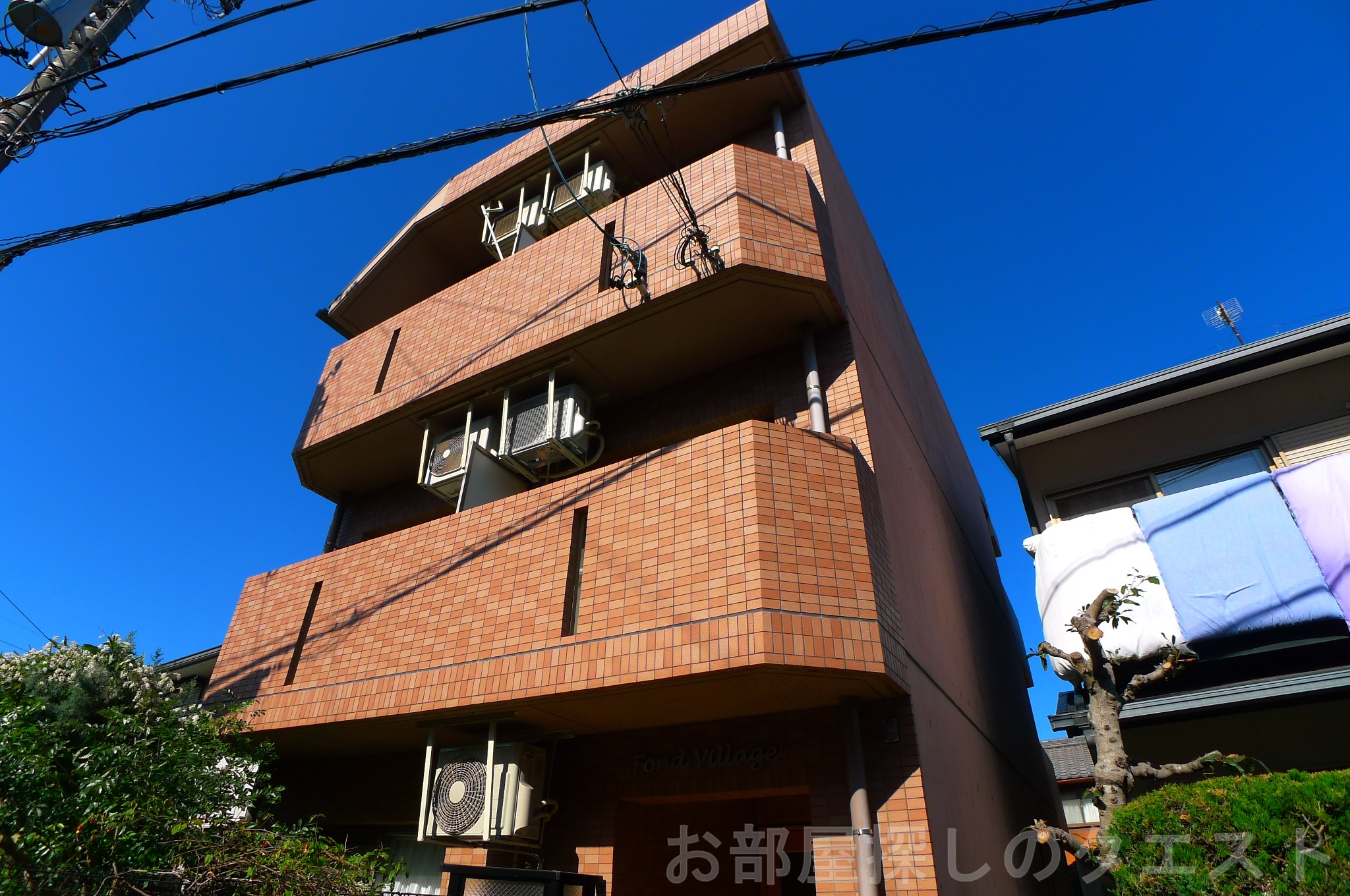 名古屋市昭和区向山町のマンションの建物外観