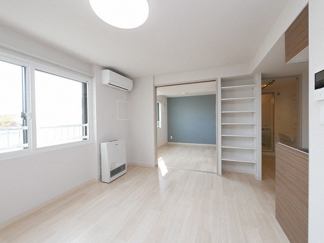 居室・リビング　☆10.5帖の広々としたリビングです！