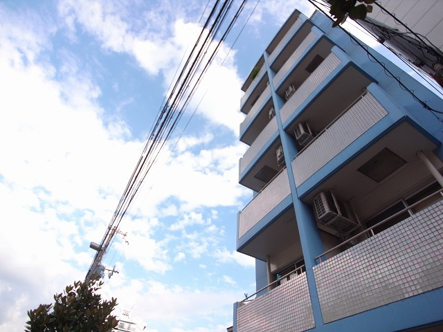 須磨浦ドミトリーの建物外観