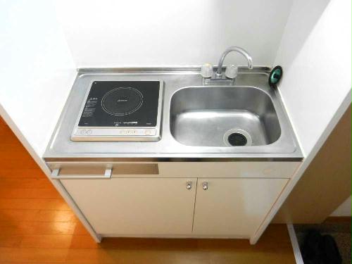 キッチン　一人暮らしにピッタリの機能的なシンク