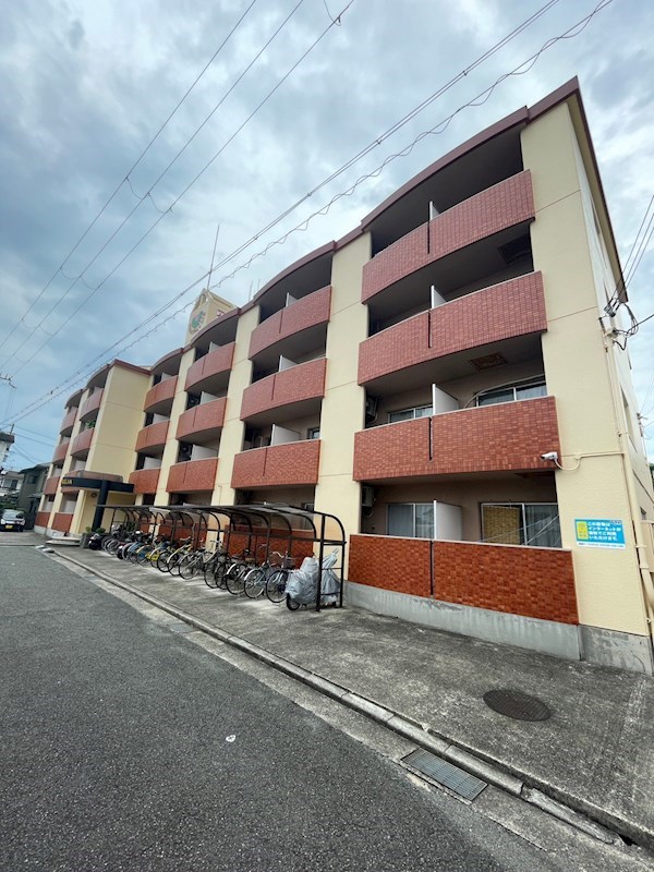 【姫路市城北本町のマンションの建物外観】