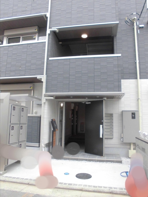 【Ｄ－ＲＥＳＩＤＥＮＣＥ東田町のエントランス】