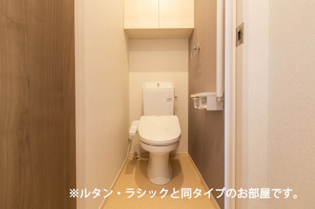 【ＣＬＯＶＥ　－　Iのトイレ】