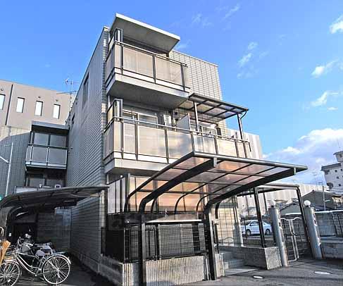 京都市南区東九条南石田町のマンションの建物外観