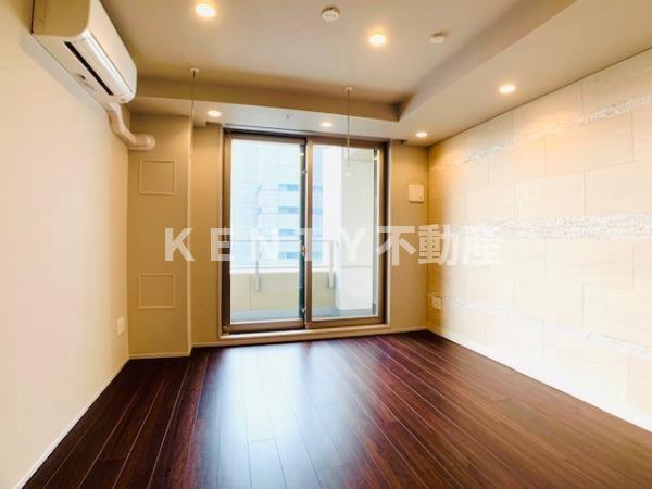 居室・リビング　こちらの居間で趣味の時間をお楽しみください