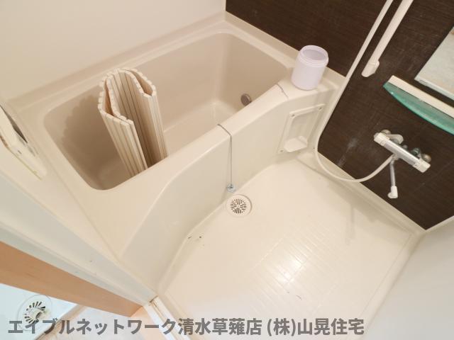 バス・シャワールーム　ゆったり過ごせるお風呂です