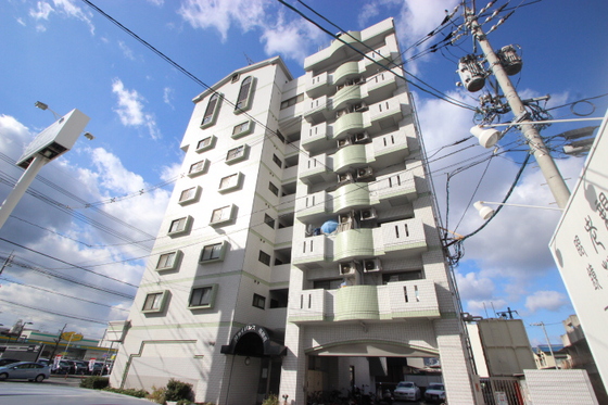 【広島市西区南観音のマンションの建物外観】