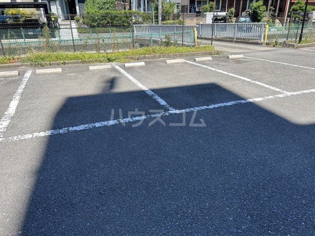 【シーズンコート甚目寺の駐車場】