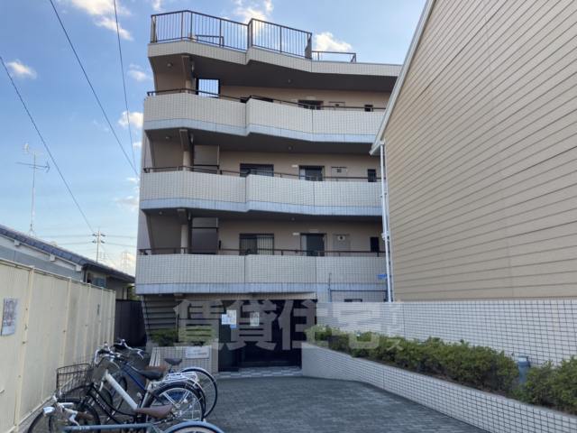 京都市南区久世中久世町５丁目のマンションの建物外観