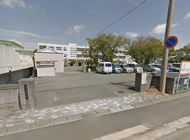 小学校　磐田市立磐田南小学校（小学校）まで238m