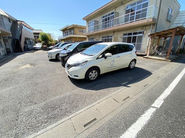 【小川マンションＡ棟Ｂ棟の駐車場】