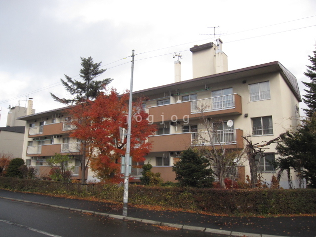 札幌市白石区平和通のマンションの建物外観