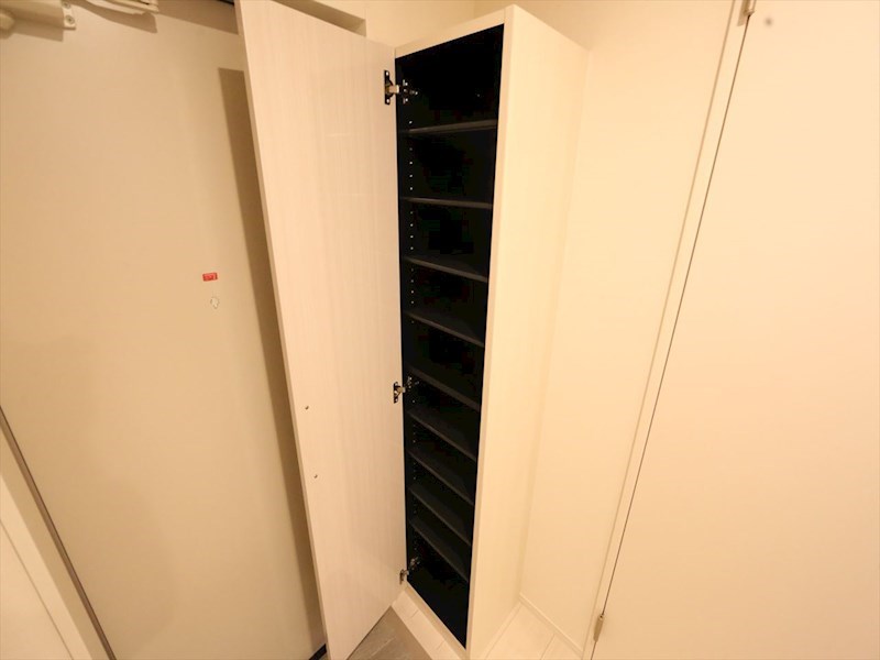 玄関　玄関　シューズボックス付（収納充実してます）