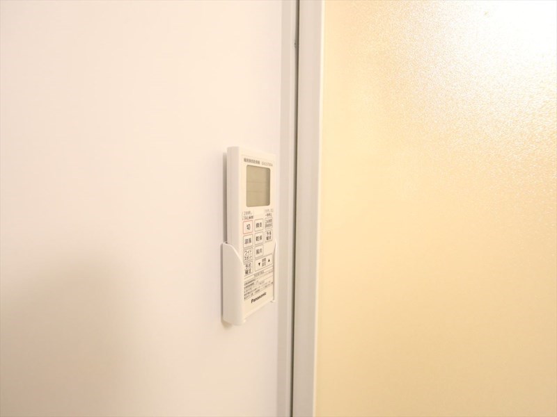 その他設備　浴室暖房乾燥機付き