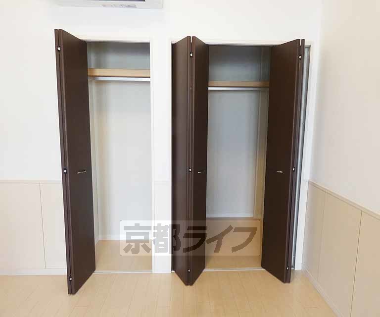 収納　４０１