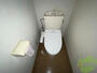 トイレ　清潔感のあるトイレで安心して使用できます。