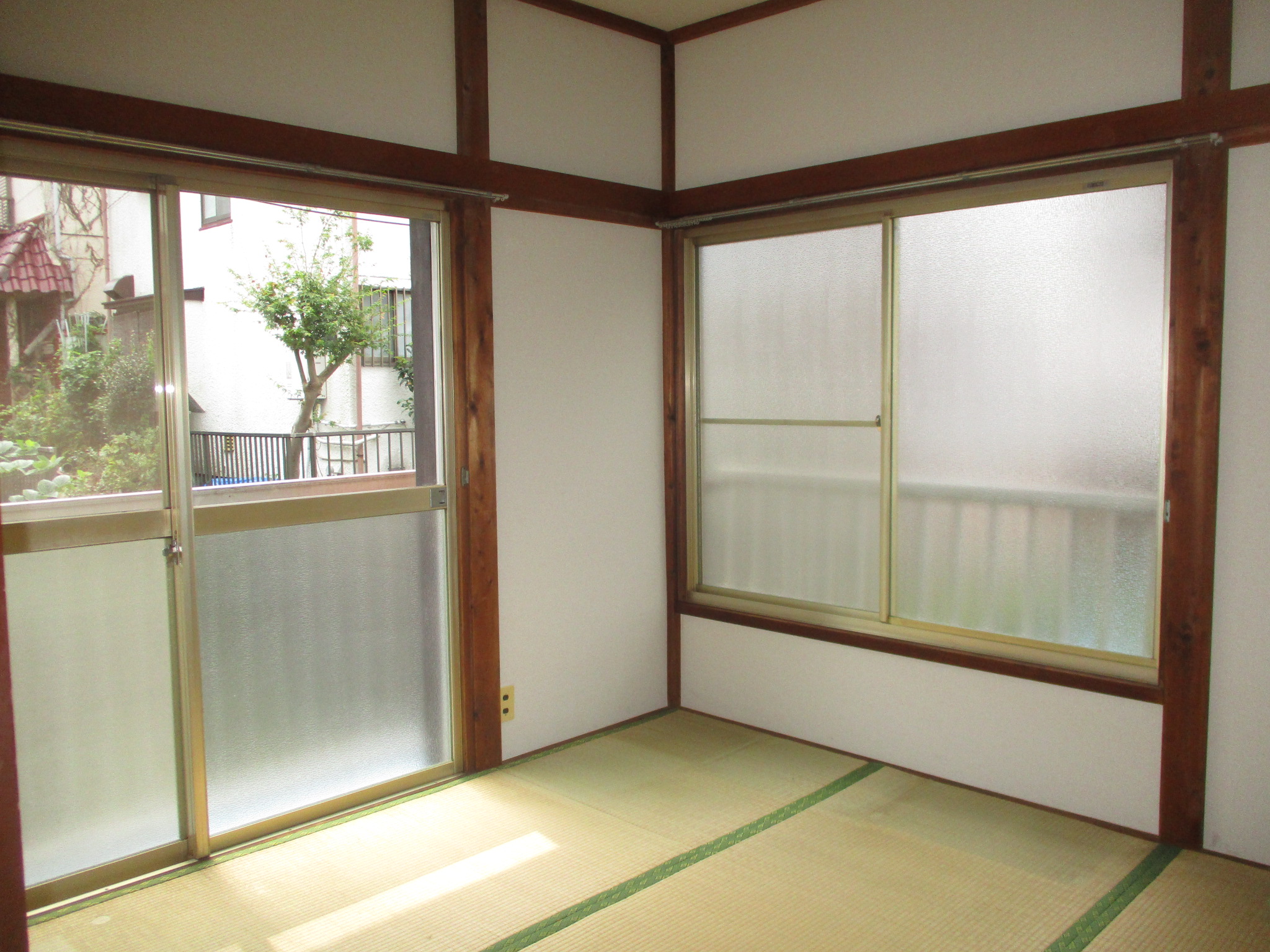 外間貸家の居間写真