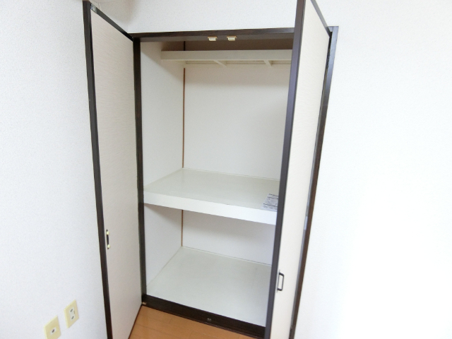 収納　収納が上下仕切りがあります