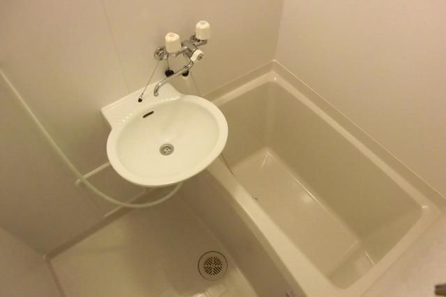 バス・シャワールーム　お部屋探しはタウンハウジング千葉店にお任せ下さい♪