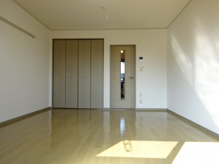 居室・リビング　居室10帖（照明器具付）