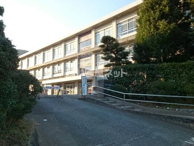 小学校　豊川市立御油小学校（小学校）まで360m