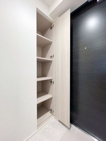 玄関　落ち着いた玄関です※別号室の写真です