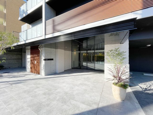 エントランス　建物の内部です