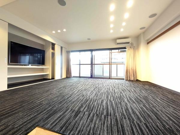 地下鉄名城線 茶屋ケ坂駅 徒歩5分 13階建 築39年の居間写真