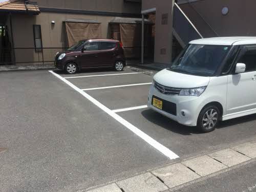 建物外観　駐車場１台付無料