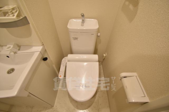 トイレ　ウォシュレット付き