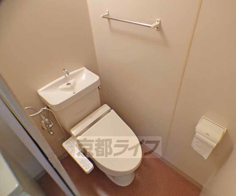 トイレ　清潔感のあるトイレです。