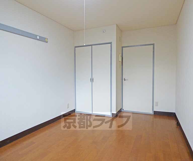 居室・リビング　広々とした室内です。