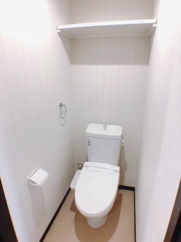 トイレ　ウォシュレット完備