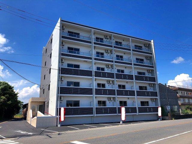 建物外観　重富駅徒歩10分の好立地