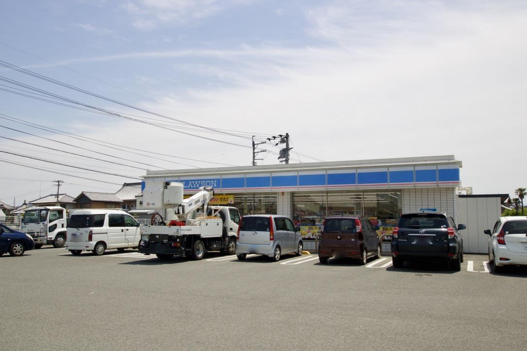 コンビニ　コンビニ（コンビニ）まで950m