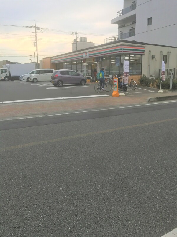 コンビニ　セブンイレブン所沢元町店（コンビニ）まで205m