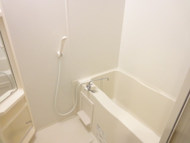 バス・シャワールーム　同物件別号室の写真です。