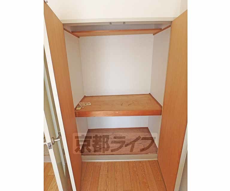 収納　天井高で大容量のクローゼットです。