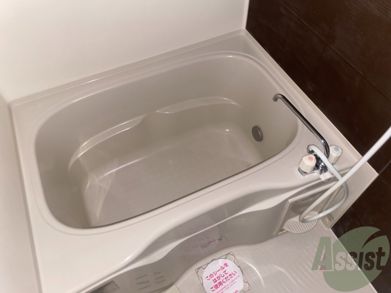 バス・シャワールーム　追い焚き機能付きなので、半身浴も気持ちよくできますね。