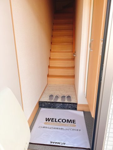 玄関　202 リビング