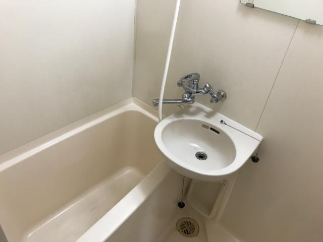 バス・シャワールーム　バス