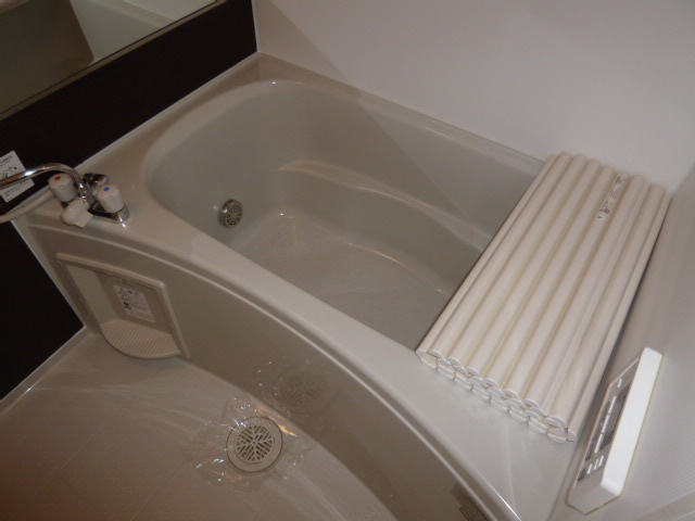 バス・シャワールーム　追い焚きバス