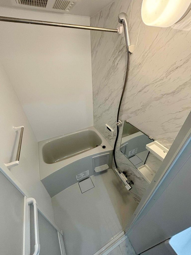 バス・シャワールーム　バス