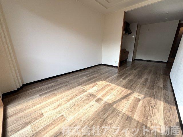 居室・リビング　LDK12.8帖