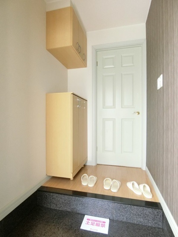 玄関　図面と現状に相違がある場合には現状を優先