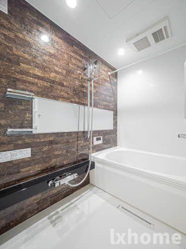 バス・シャワールーム　落ち着いた空間のお風呂です