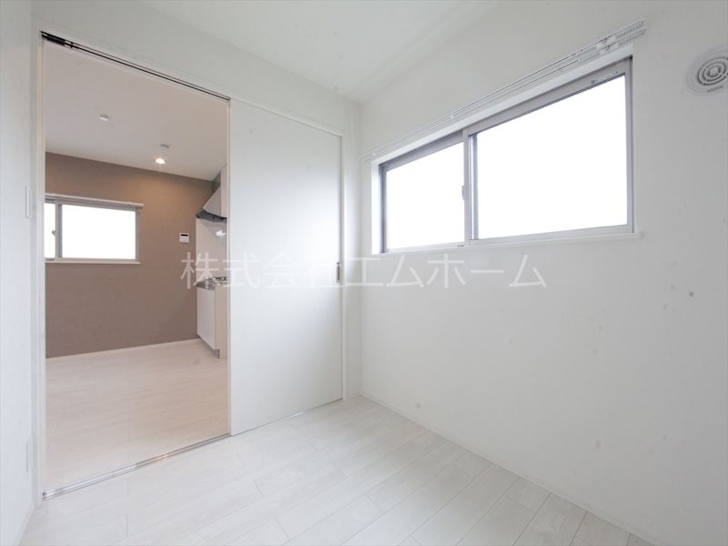 その他部屋・スペース　洋室3.3帖　ＤＫ6.3帖とつなげても使えます　同型写真