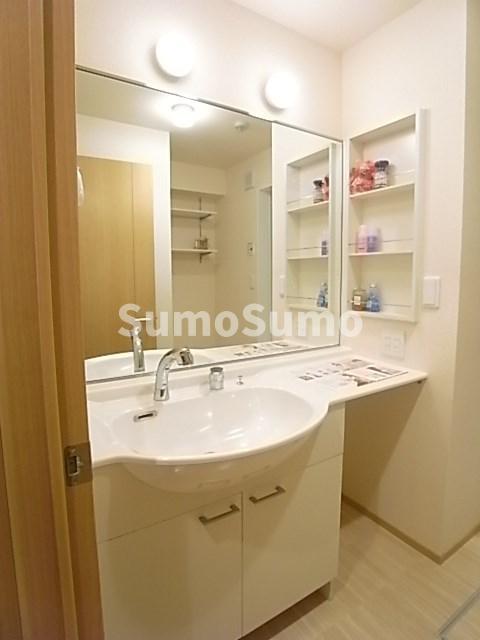 洗面設備　広い洗面スペース